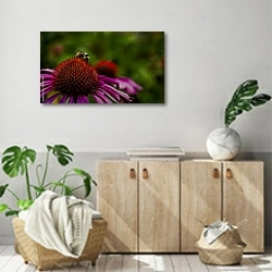 «Пчела на розовом цветке рудбекии» в интерьере современной комнаты над комодом