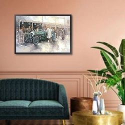 «Bentley Old No.7» в интерьере классической гостиной над диваном
