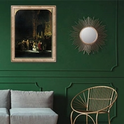 «The Woman taken in Adultery, 1644» в интерьере классической гостиной с зеленой стеной над диваном