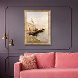 «Вид Венеции 5» в интерьере гостиной с розовым диваном