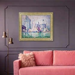 «Le port de la Rochelle» в интерьере гостиной с розовым диваном