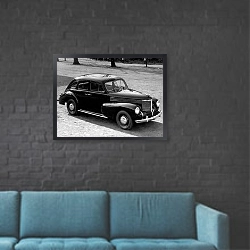 «Opel Kapitan '1948–50» в интерьере в стиле лофт с черной кирпичной стеной