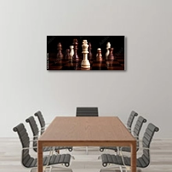 «Игра в шахматы с королем в центре» в интерьере конференц-зала над столом для переговоров