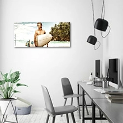 «Сёрфер с доской на тропическом пляже» в интерьере современного офиса в минималистичном стиле