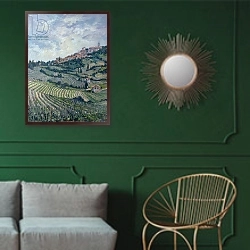 «Vineyards, Tuscany» в интерьере классической гостиной с зеленой стеной над диваном
