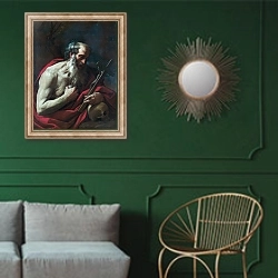 «Святой Жером» в интерьере классической гостиной с зеленой стеной над диваном