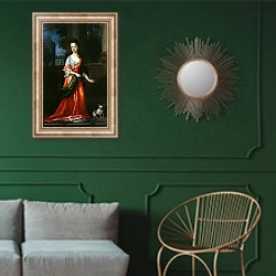 «Портрет неизвестной 2» в интерьере классической гостиной с зеленой стеной над диваном