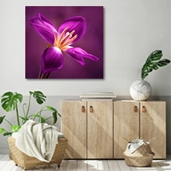 «Фиолетовый тюльпан №3» в интерьере современной комнаты над комодом