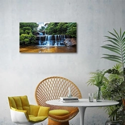 «Водопад Вентворт, Голубые горы, Австралия» в интерьере современной гостиной с желтым креслом