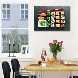 «Набор суши» в интерьере кухни рядом с окном
