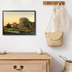 «Великобритания. Разрушенный замок Певенси» в интерьере в стиле ретро над комодом