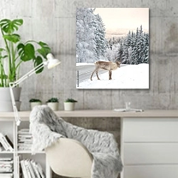 «Олень на краю дороги в зимнем лесу» в интерьере кабинета в скандинавском стиле с бетонной стеной