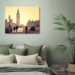 «Англия, Лондон. Закат над Вестминстерским дворцом №2» в интерьере современной спальни в зеленых тонах