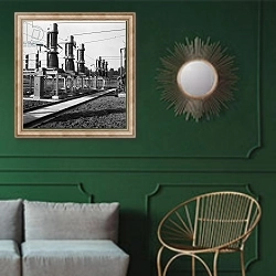 «Швейцарская водная электростанция Этцель, 1937 год» в интерьере классической гостиной с зеленой стеной над диваном