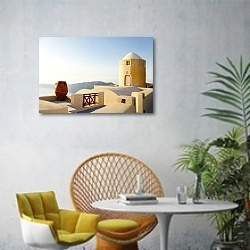 «Глиняная амфора на терассе у моря» в интерьере современной гостиной с желтым креслом