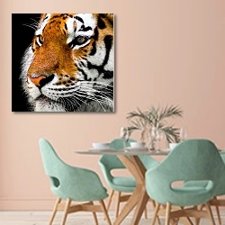 «Портрет тигра крупным планом» в интерьере современной столовой в пастельных тонах