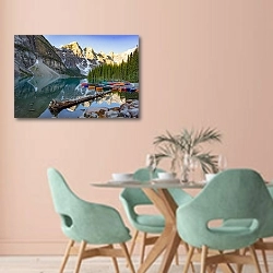 «Разноцветные каяки на горном озере» в интерьере современной столовой в пастельных тонах
