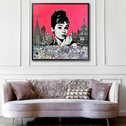 «Audrey Hepburn, 2015,» в интерьере гостиной в классическом стиле над диваном