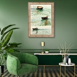 «Three Dinghies» в интерьере гостиной в зеленых тонах
