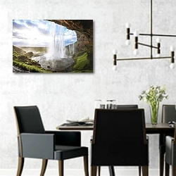 «Исландия. Seljandafoss waterfall №2» в интерьере современной столовой с черными креслами