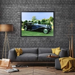 «Bugatti Type 41 Coupe de Ville '1929» в интерьере в стиле лофт над диваном