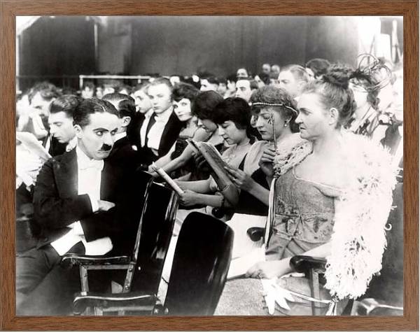 Постер Chaplin, Charlie (A Night In The Show) с типом исполнения На холсте в раме в багетной раме 1727.4310