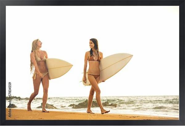 Постер Две девушки серфингистки с типом исполнения На холсте в раме в багетной раме 1727.8010