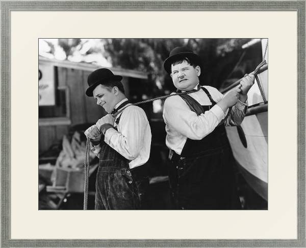 Постер Laurel & Hardy (Towed In A Hole) 2 с типом исполнения Под стеклом в багетной раме 1727.2510