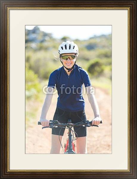 Постер Девушка на велосипеде с типом исполнения Под стеклом в багетной раме 1.023.036