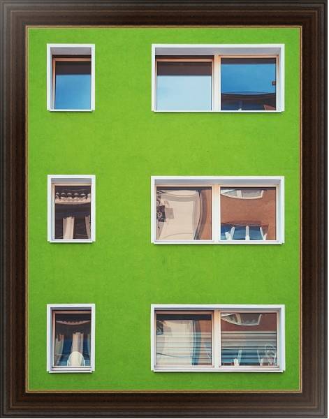 Постер Стена зеленого дома с окнами с типом исполнения На холсте в раме в багетной раме 1.023.151
