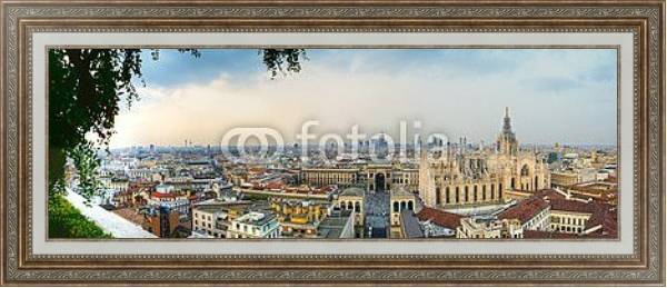 Постер Италия, Милан. Панорама центра города с типом исполнения На холсте в раме в багетной раме 595.M52.330