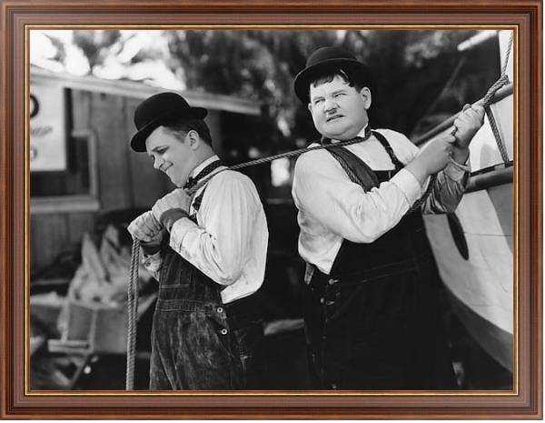Постер Laurel & Hardy (Towed In A Hole) 2 с типом исполнения На холсте в раме в багетной раме 35-M719P-83