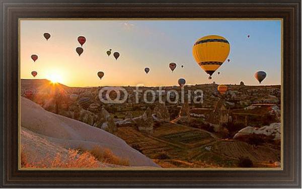 Постер Воздушные шары над Гёреме, Турция с типом исполнения На холсте в раме в багетной раме 1.023.151