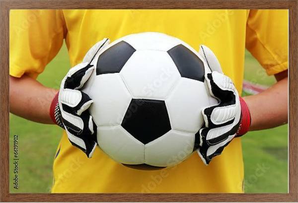 Постер Футболист в желтой футболке с мячом с типом исполнения На холсте в раме в багетной раме 1727.4310