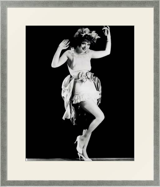 Постер Bow, Clara 9 с типом исполнения Под стеклом в багетной раме 1727.2510
