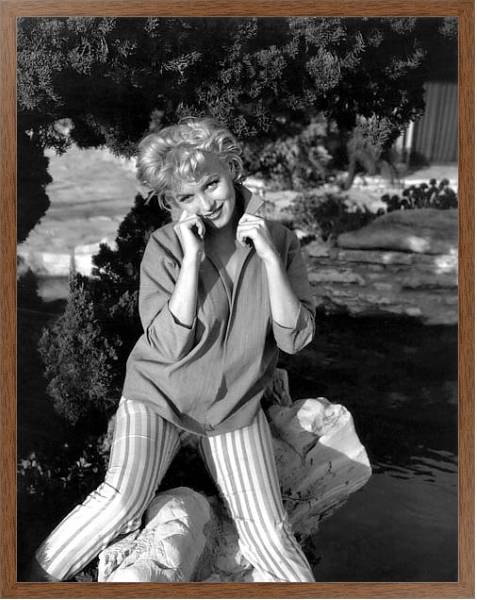 Постер Monroe, Marilyn 127 с типом исполнения На холсте в раме в багетной раме 1727.4310