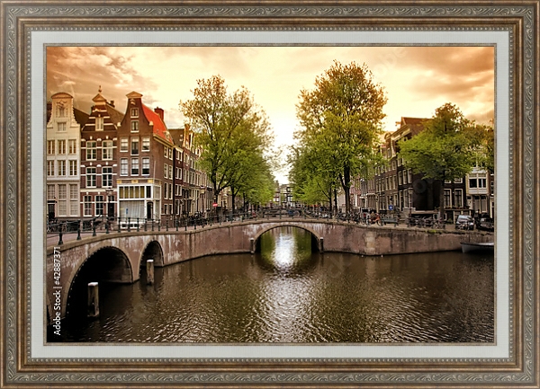 Постер Амстердам, каналы с типом исполнения На холсте в раме в багетной раме 595.M52.330
