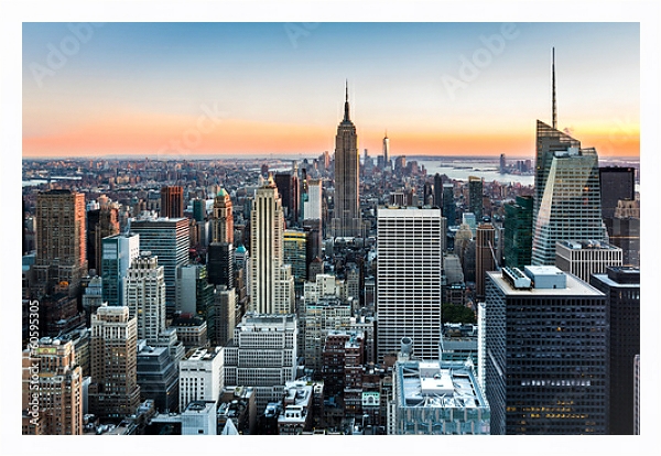 Постер США. Нью-Йорк. Закат на Манхеттене с типом исполнения На холсте в раме в багетной раме 221-03