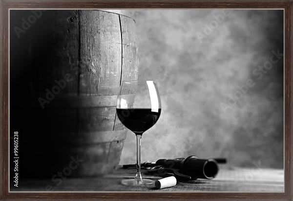 Постер Бокал вина и бочка, чёрно-белая фотография с типом исполнения На холсте в раме в багетной раме 221-02