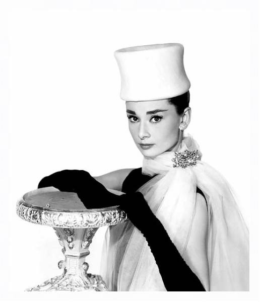 Постер Hepburn, Audrey 53 с типом исполнения На холсте в раме в багетной раме 221-03