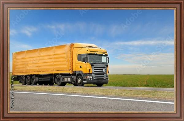 Постер Оранжевый грузовик с трейлером с типом исполнения На холсте в раме в багетной раме 35-M719P-83