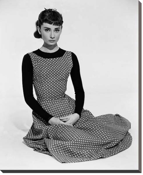 Постер Hepburn, Audrey (Sabrina) 3 с типом исполнения На холсте без рамы