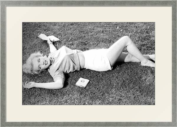 Постер Monroe, Marilyn 21 с типом исполнения Под стеклом в багетной раме 1727.2510