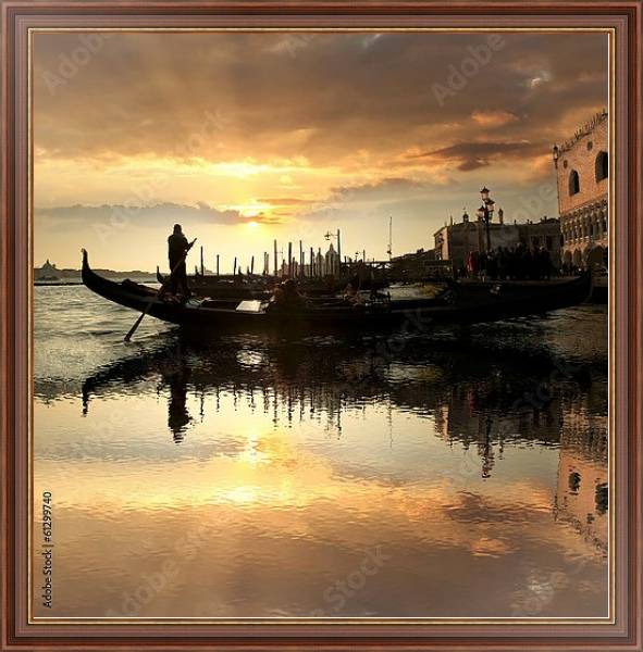 Постер Гондола на закате в Венеции, Италия с типом исполнения На холсте в раме в багетной раме 35-M719P-83
