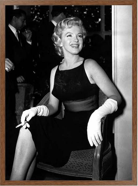Постер Monroe, Marilyn 126 с типом исполнения На холсте в раме в багетной раме 1727.4310
