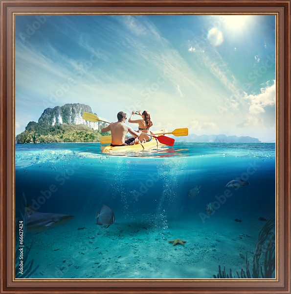 Постер Молодая пара на каяке у тропического острова с типом исполнения На холсте в раме в багетной раме 35-M719P-83