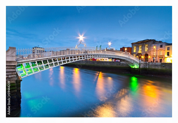 Постер Ирландия. Дублин. Мост Полпенни  с типом исполнения На холсте в раме в багетной раме 221-03