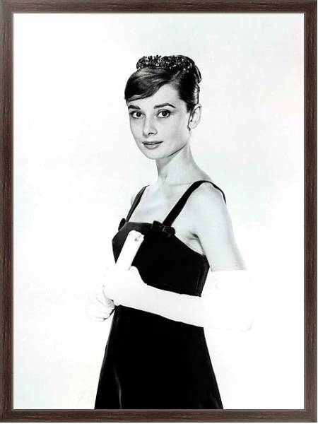 Постер Hepburn, Audrey 45 с типом исполнения На холсте в раме в багетной раме 221-02