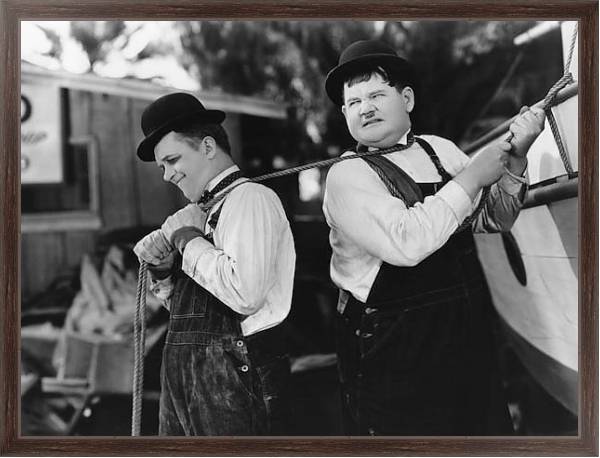 Постер Laurel & Hardy (Towed In A Hole) 2 с типом исполнения На холсте в раме в багетной раме 221-02