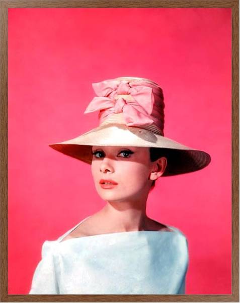 Постер Hepburn, Audrey 38 с типом исполнения На холсте в раме в багетной раме 1727.4310